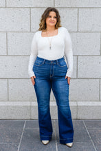 Load image into Gallery viewer, Zoey Flare Jeans
